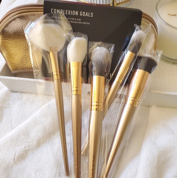 Morphe Complexion Goals Foundation Brush Set and C - Picture 2 of 10